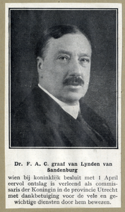 105611 Portret van mr.dr. Frederik Alexander Carel (Alex) graaf van Lynden van Sandenburg, geboren Den Haag 17 november ...